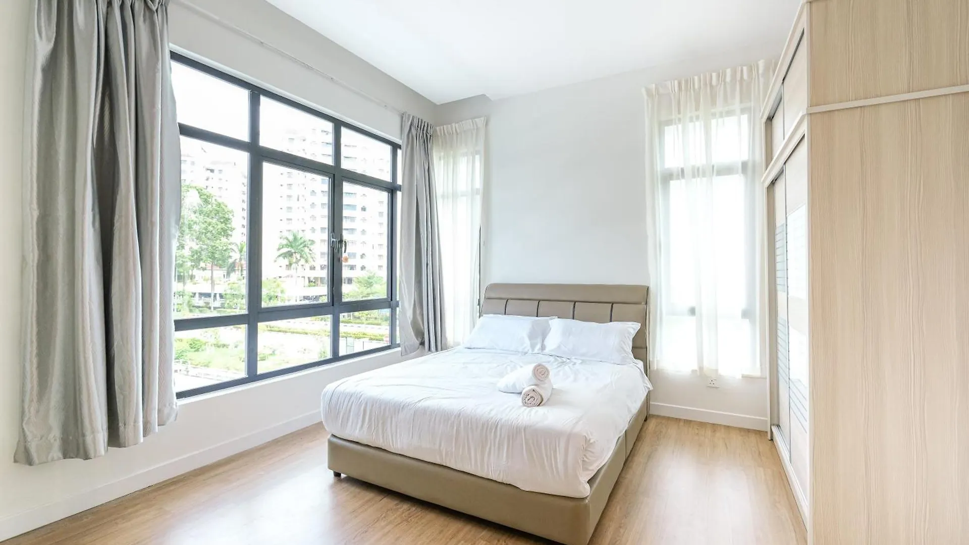 Solok Sungai Emas By Plush Batu Ferringhi Villa
